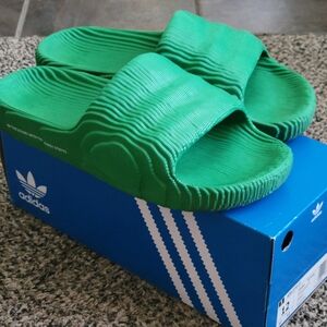 Adidas Adilette 22 Slides Sandals